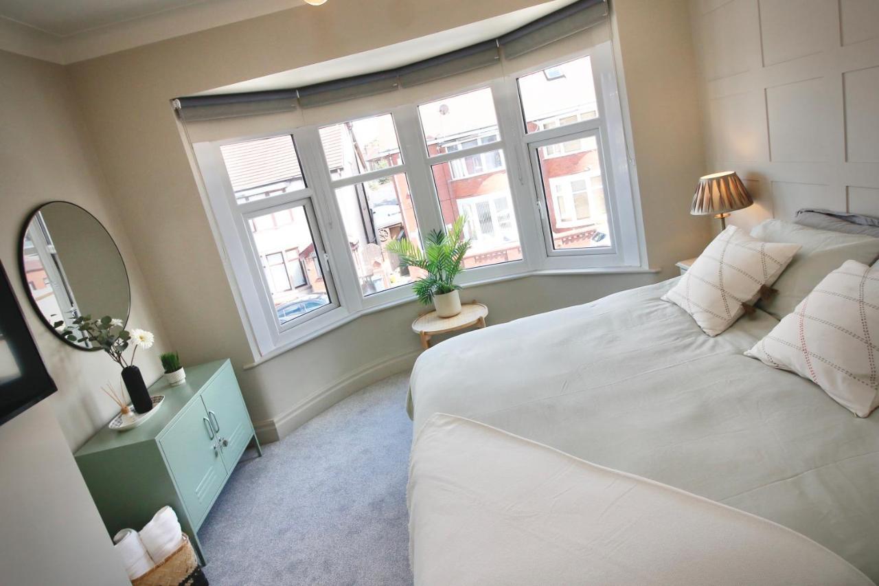 Xxhot Tubxx 4Bed Semi, Sleeps 8, 2 Bathrooms Blackpool Exterior photo