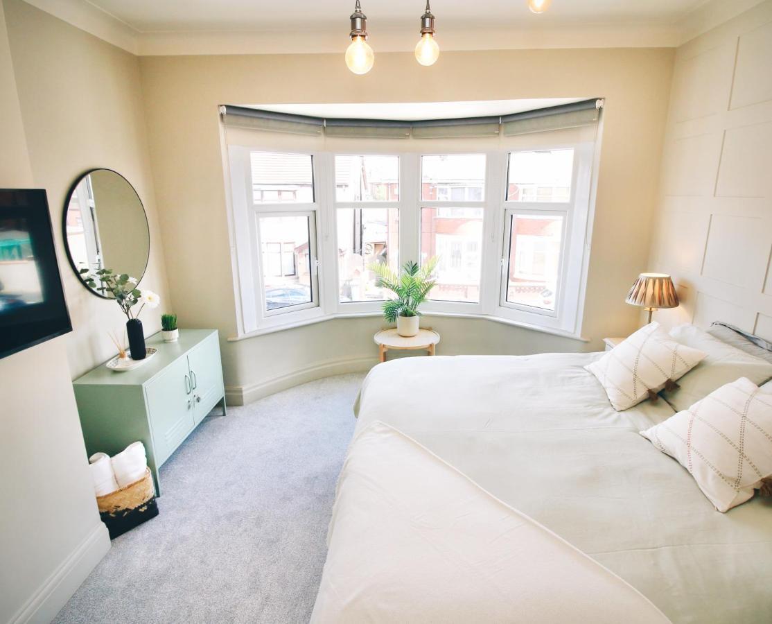 Xxhot Tubxx 4Bed Semi, Sleeps 8, 2 Bathrooms Blackpool Exterior photo